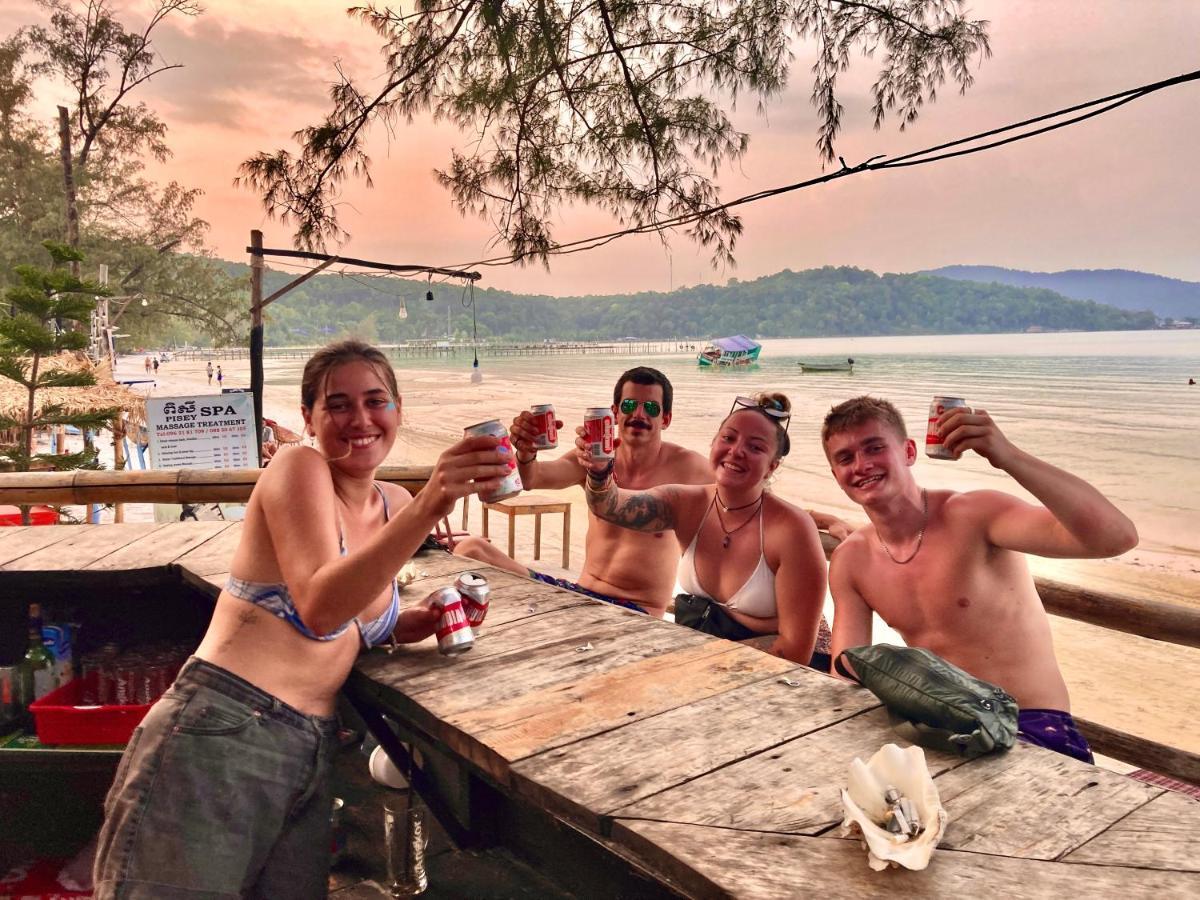 Lucky Sun Saracen Bay Hostel เกาะรงสำลน ภายนอก รูปภาพ