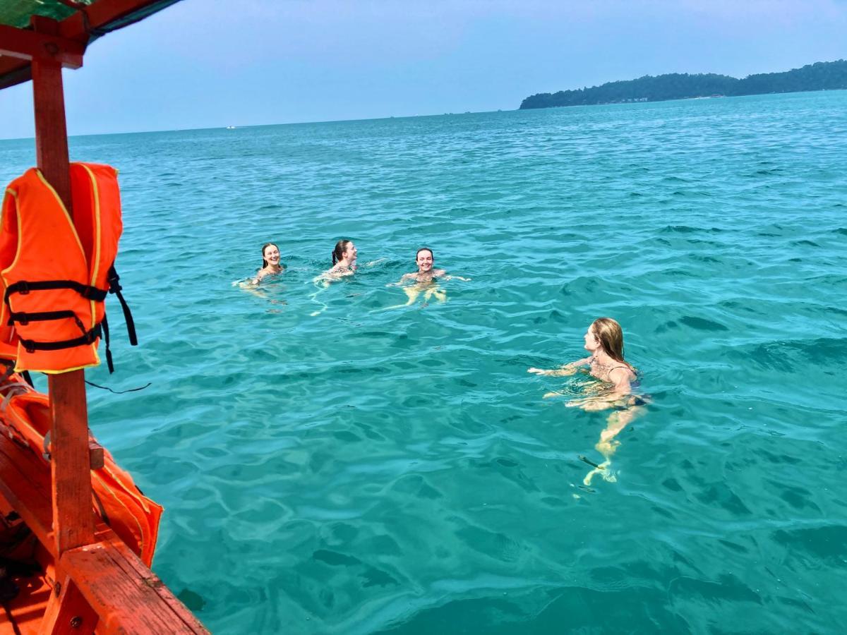 Lucky Sun Saracen Bay Hostel เกาะรงสำลน ภายนอก รูปภาพ