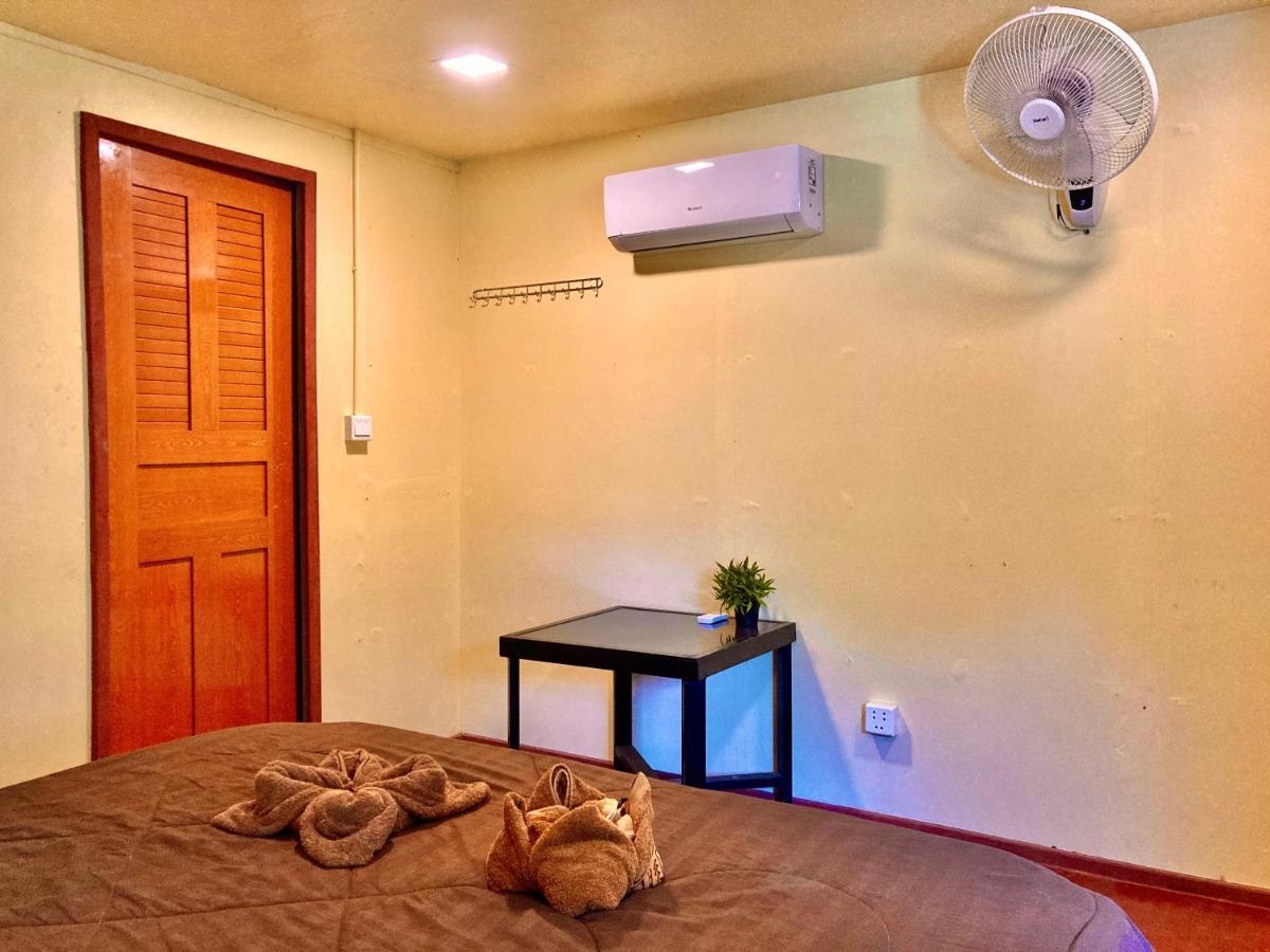 Lucky Sun Saracen Bay Hostel เกาะรงสำลน ภายนอก รูปภาพ
