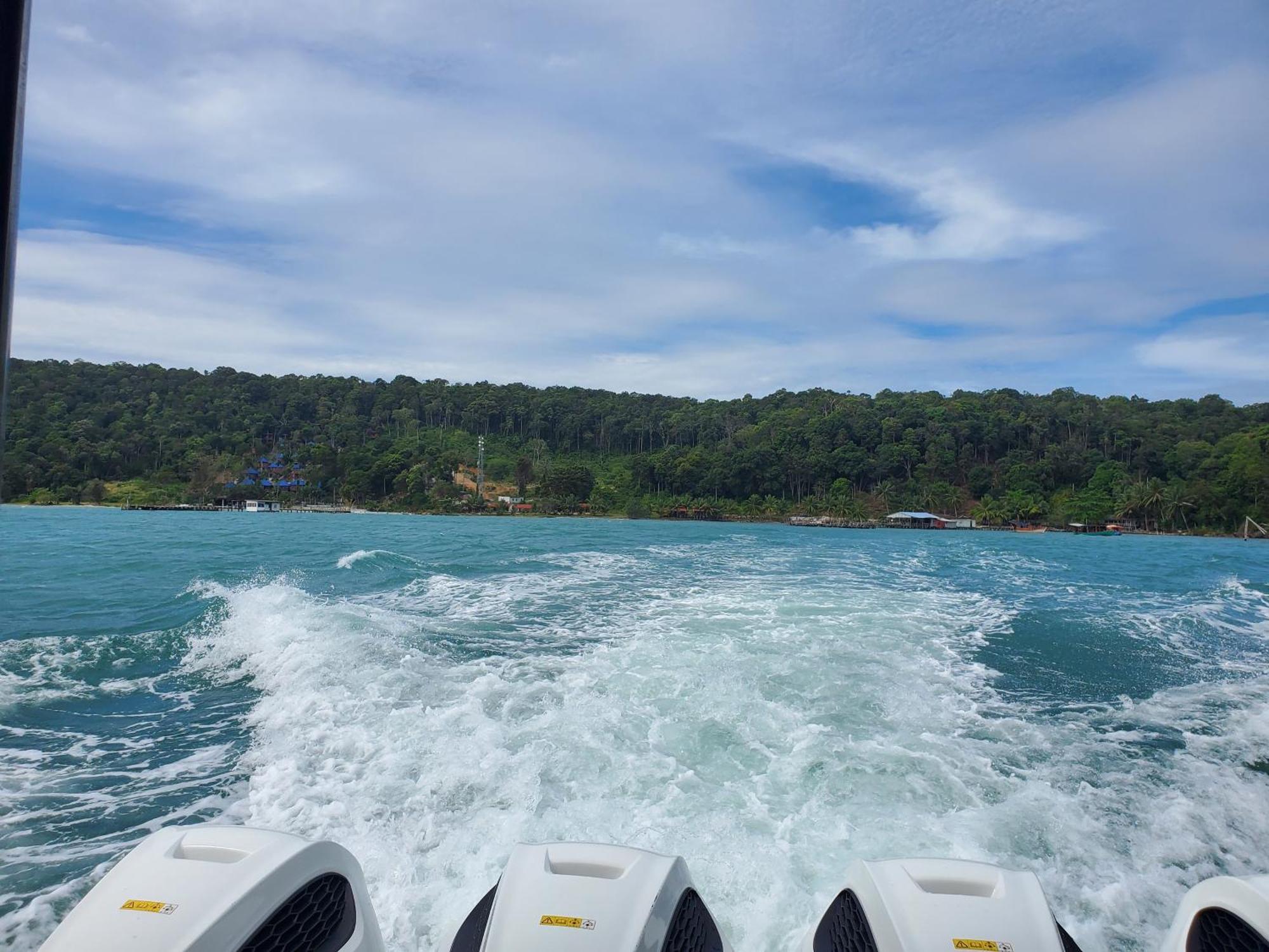 Lucky Sun Saracen Bay Hostel เกาะรงสำลน ภายนอก รูปภาพ